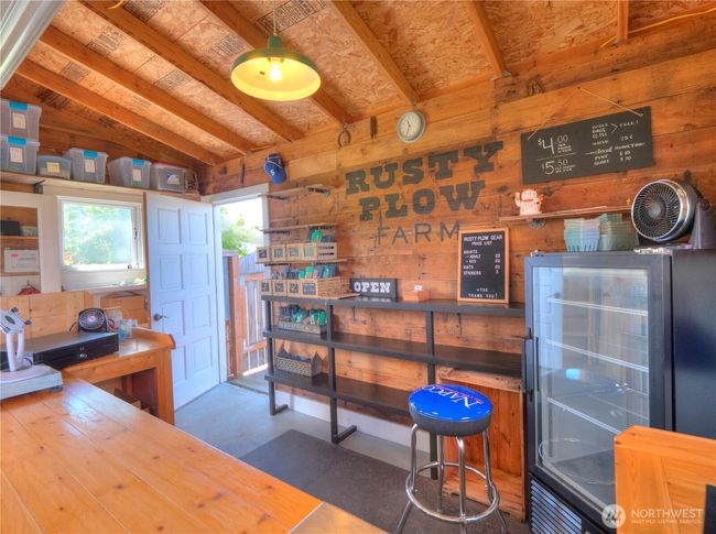 23206 Se 448 Th St, Home with 3 bedrooms, 3 bathrooms and 8 parking in Enumclaw WA | Image 28
