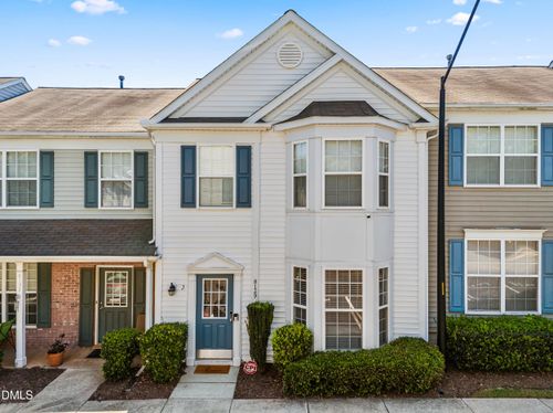 8139 Rhiannon Rd, Raleigh, NC, 27613-6935 | Card Image