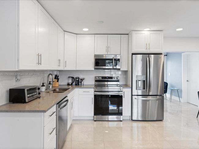 4761 Sw 43 Rd Ter, Home with 0 bedrooms, 0 bathrooms and 6 parking in Fort Lauderdale FL | Image 9