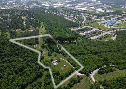 2497 Woodcliff Rd, Springdale, AR, 72764 | Card Image