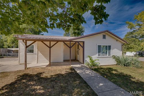201 S Henderson St, Park Hills, MO, 63601-2709 | Card Image