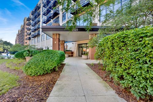 315p-1525 S Sangamon St, CHICAGO, IL, 60608-1066 | Card Image