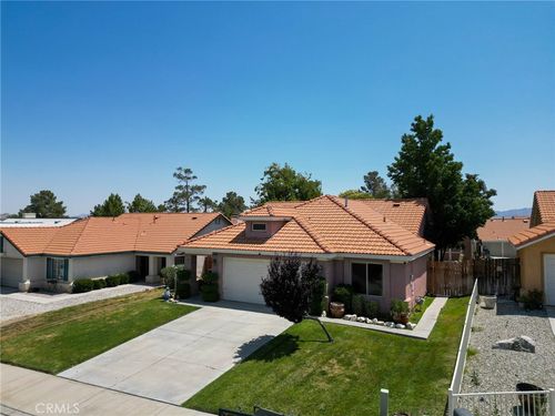 13053 Pondera Ct, Victorville, CA, 92395-8517 | Card Image