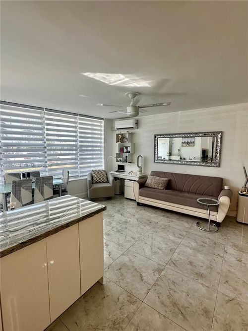 122-3177 S Ocean Dr, Hallandale Beach, FL, 33009-8213 | Card Image