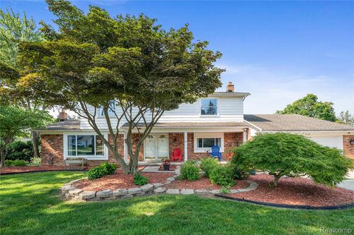 3739 Fife Ln, West Bloomfield, MI, 48323-1710 | Card Image