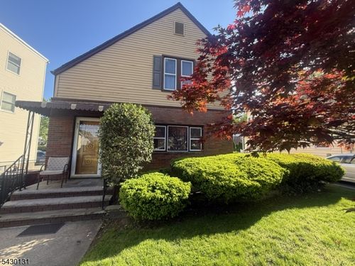 267 Park Ave, Nutley, NJ, 07110-2870 | Card Image