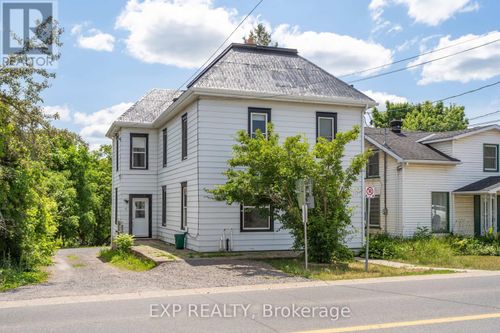 16 Clothier Street W, North Grenville, ON, L3Z3E6 | Card Image