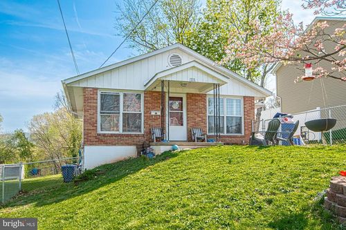 122 W 9th St, FRONT ROYAL, VA, 22630-3508 | Card Image