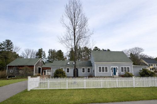274 South St, Medfield, MA, 02052-3139 | Card Image