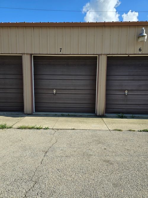 7-300 E Main St, Plano, IL, 60545-1592 | Card Image