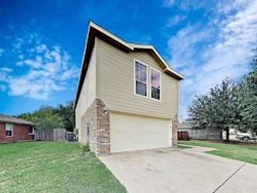 1132 Sandalwood Dr, Fort Worth, TX, 76140-5496 | Card Image