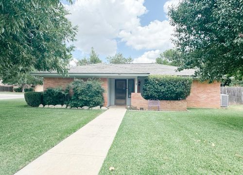 1 Alpine Ct, Brownwood, TX, 76801-7847 | Card Image
