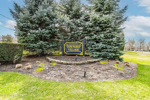 607 Pitney Pl, Morristown, NJ, 07960-6198 | Card Image