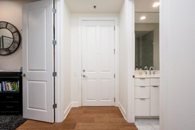 APT-904 - 717 S Riverside Dr, Condo with 1 bedrooms, 2 bathrooms and null parking in Memphis TN | Image 4