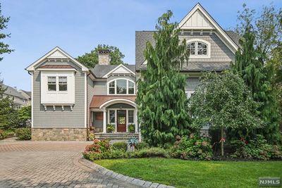 739 Harristown Road, House other with 7 bedrooms, 4 bathrooms and null parking in Glen Rock NJ | Image 1