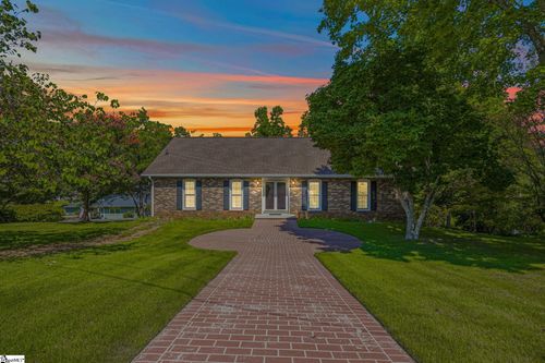 106 Whippoorwill Dr, Seneca, SC, 29672-2242 | Card Image