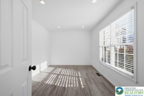 2301 Goldenrod Dr, Macungie, PA, 18062-8957 | Card Image