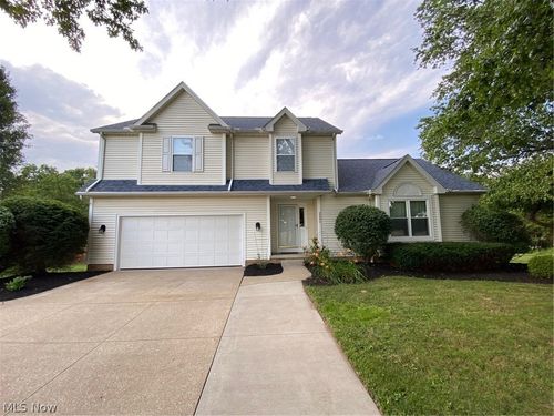 2251 Graybill Rd, Green, OH, 44685-8118 | Card Image