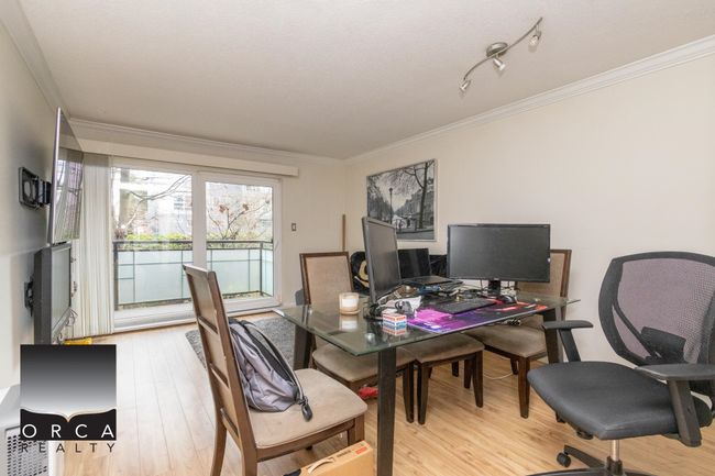 302 - 360 2 Nd St E Street, Condo with 1 bedrooms, 0 bathrooms and 1 parking in North Vancouver BC | Image 2