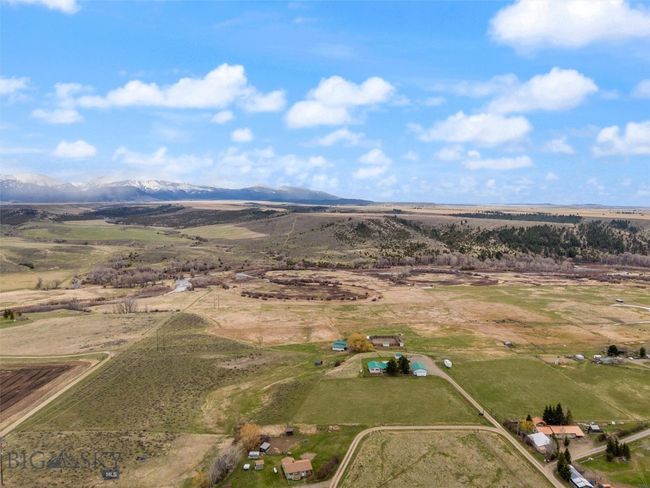 21 Mcpherson Ln, House other with 5 bedrooms, 3 bathrooms and null parking in Wilsall MT | Image 4