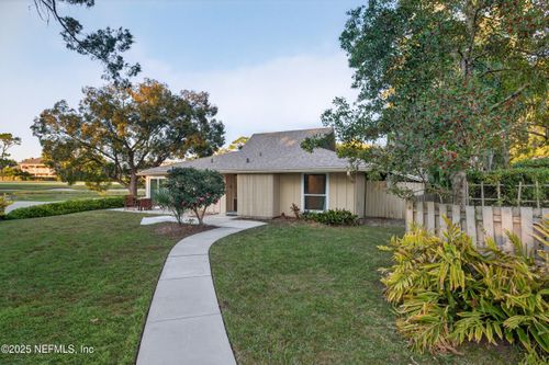 10039 Leisure Ln N, JACKSONVILLE, FL, 32256-7187 | Card Image