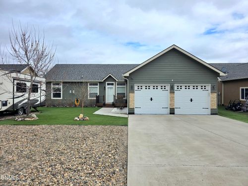 1308 E Pheasant Ridge Dr, Watford City, ND, 58854-7835 | Card Image