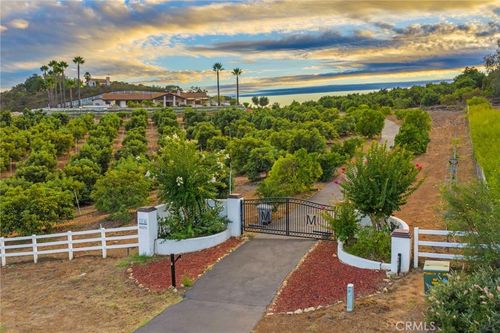 42371 Via De Los Fideos, Temecula, CA, 92590 | Card Image