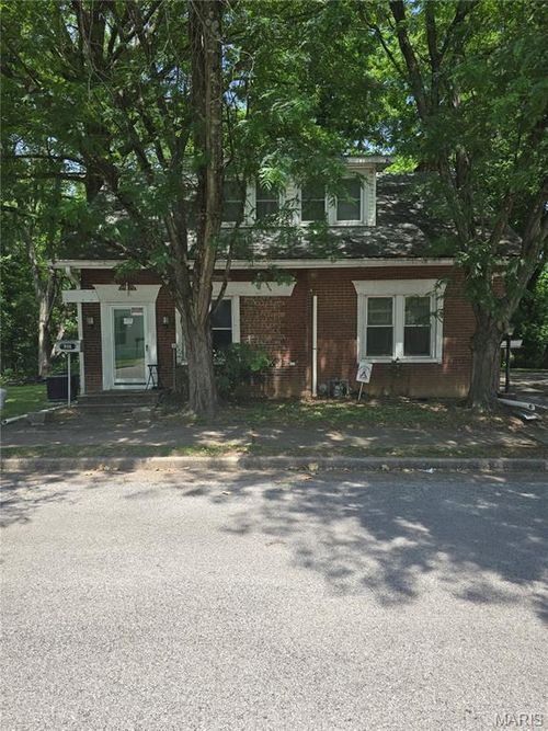 910 N 2nd St, Swansea, IL, 62226-4314 | Card Image