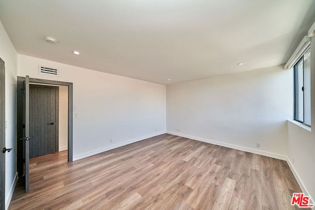 APT-204 - 137 S Maple Dr, Condo with 2 bedrooms, 2 bathrooms and 2 parking in Beverly Hills CA | Image 13