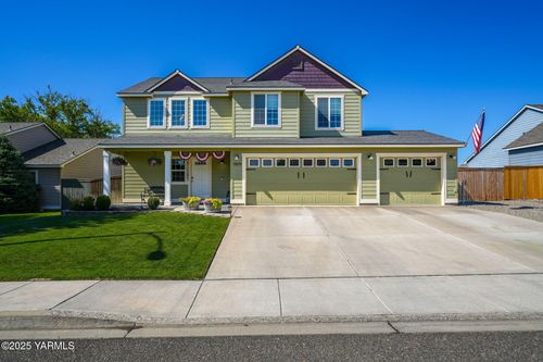 9819 Norfolk Dr, Pasco, WA, 99301-6728 | Card Image