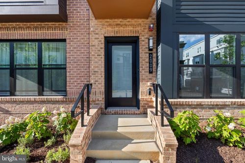 2009 Tysons Ridgeline Rd, FALLS CHURCH, VA, 22043-2617 | Card Image