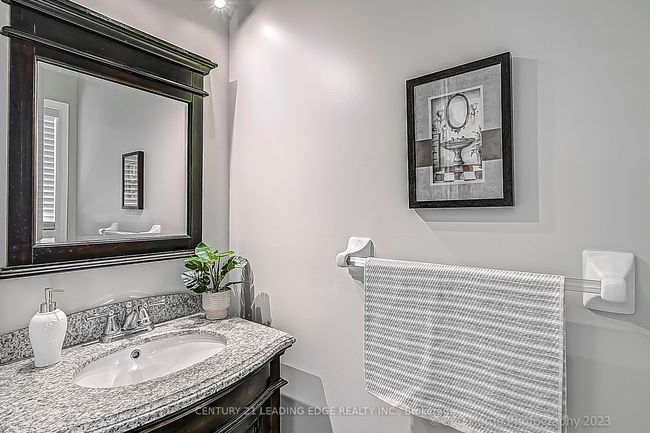 4 Brind Sheridan Crt, House attached with 4 bedrooms, 3 bathrooms and 1 parking in Ajax ON | Image 8