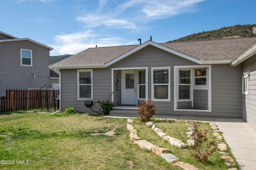 102 Cut Throat Loop, Gypsum, CO, 81637-8410 | Card Image