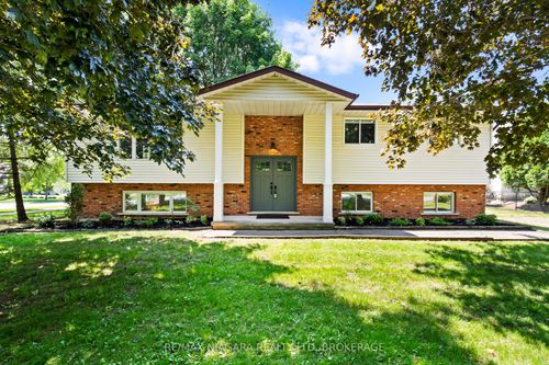 912 Church St, Pelham, ON, L0S1C0 | Card Image