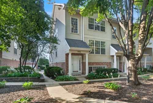 541 Pheasant Trl, St. Charles, IL, 60174-8845 | Card Image