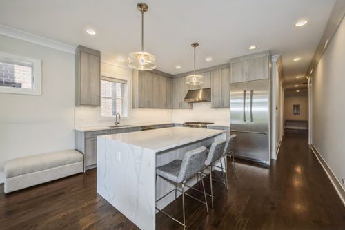 2w-2018 W Le Moyne St, Chicago, IL, 60622-1943 | Card Image