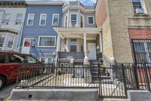 75 Poplar St, Jersey City, NJ, 07307-4614 | Card Image