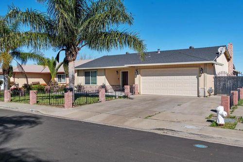 22 Sharon Dr, Bay Point, CA, 94565-1530 | Card Image