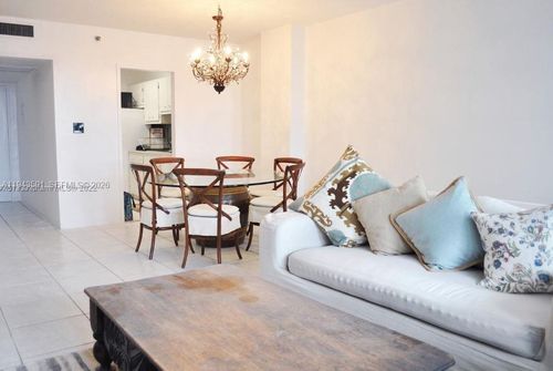 522-100 Lincoln Rd, Miami Beach, FL, 33139-2013 | Card Image