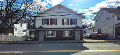 450 N Main St, Taylor, PA, 18517-1108 | Card Image