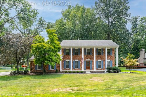 5805 Glen Eagles Dr, West Bloomfield, MI, 48323-2206 | Card Image