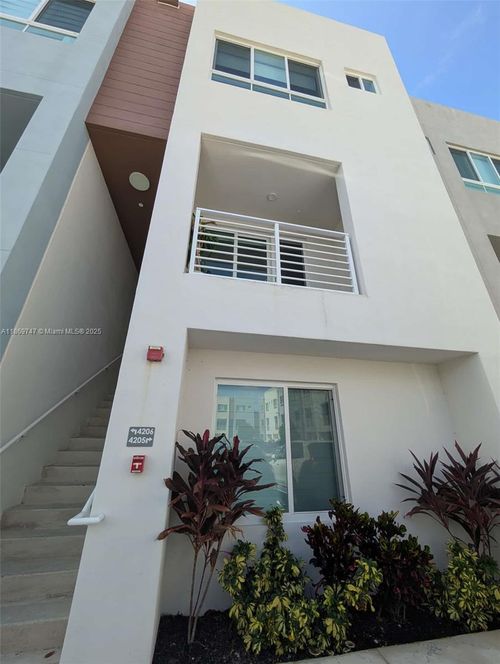 unit-4205-2505 Ne 193rd St, Miami, FL, 33180-3469 | Card Image