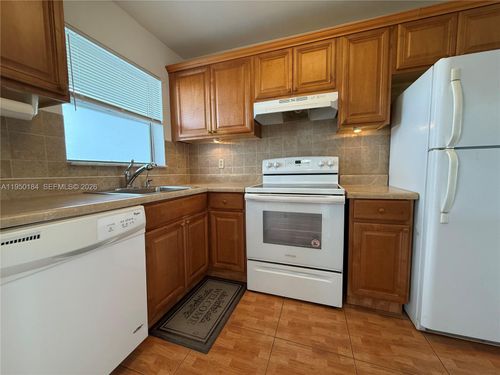 302-8135 Sunrise Lakes Blvd, Sunrise, FL, 33322-1500 | Card Image