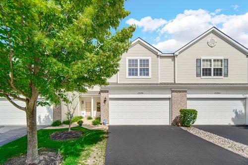 15239 Kenmare Cir, Manhattan, IL, 60442-1441 | Card Image