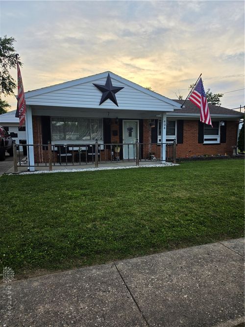 404 Pinewood Avenue, Piqua, OH, 45356 | Card Image