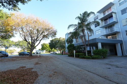 1j-500 Executive Center Dr, West Palm Beach, FL, 33401-4922 | Card Image
