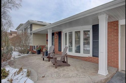 200 Sewell Dr, Oakville, ON, L6H1E4 | Card Image