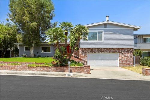 4135 Picasso Ave, Woodland Hills, CA, 91364-5356 | Card Image