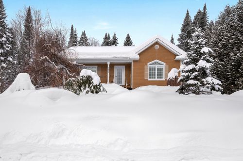 1621 Ch. De Ste-Lucie, Sainte Lucie des Laurentides, QC, J0T2J0 | Card Image