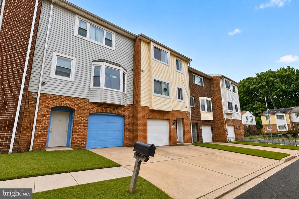 Residential in WASHINGTON 3
